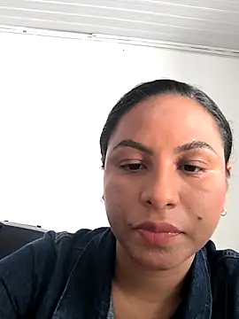 Snapshot of Francesca_ferrari chatting on 05/04/26, 09:22 Francesca ferrari online show from 05/04/26, 09:22