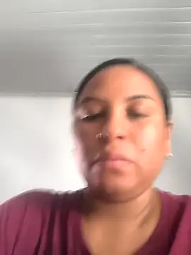 Snapshot of Francesca_ferrari chatting on 05/15/26, 04:47 Francesca ferrari online show from 05/15/26, 04:47