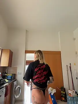 Snapshot of haileyhope_ chatting on 10/03/25, 08:55 haileyhope online show from 10/03/25, 08:55