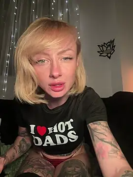 haileyhope  online show from 04/10/26, 08:35