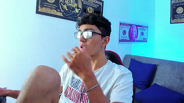 TylerWhite  online show from 02/01/25, 02:58