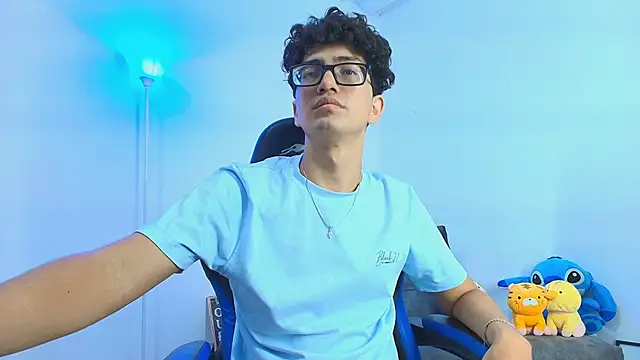 TylerWhite  online show from 10/23/25, 03:50