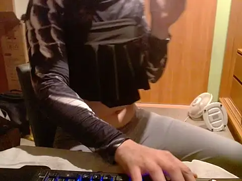 Snapshot of pinnklinkk chatting on 10/02/25, 10:50 pinnklinkk online show from 10/02/25, 10:50