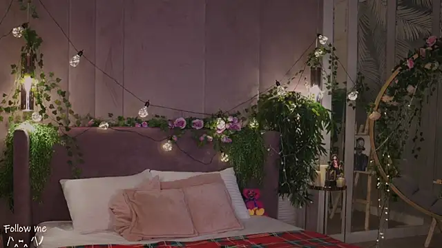 Snapshot of Meow_Nancy chatting on 02/05/25, 05:41 Meow Nancy online show from 02/05/25, 05:41