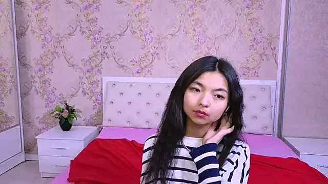 Shy Kira online show from 12/11/24, 12:44