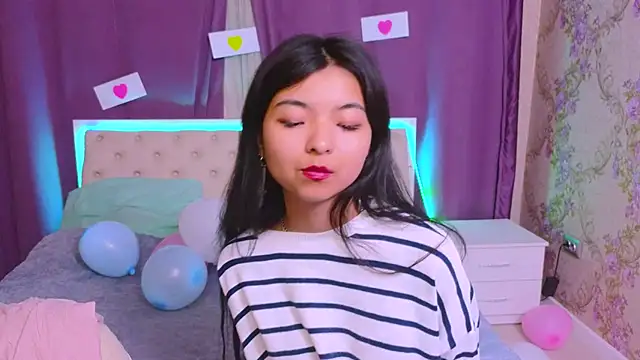 Shy Kira online show from 02/11/25, 03:40