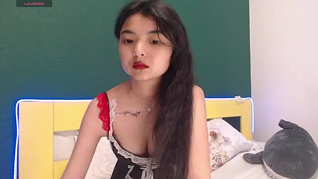 Shy Kira online show from 06/02/26, 08:49