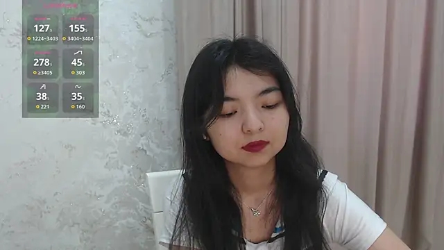 Snapshot of Shy_Kira chatting on 07/17/26, 08:43 Shy Kira online show from 07/17/26, 08:43