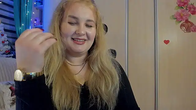 CoraSwon online show from 12/21/25, 05:20