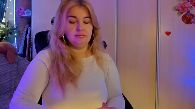 CoraSwon online show from 02/01/26, 07:29