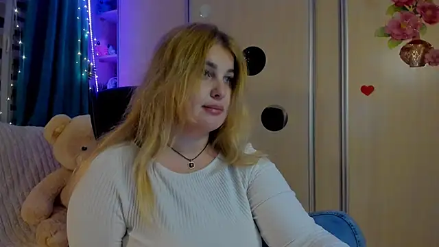 CoraSwon online show from 03/20/26, 07:19