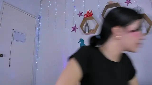 Emiily Parkerr online show from 03/20/25, 03:02