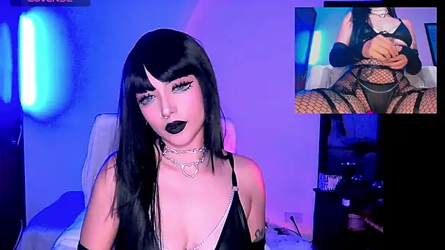 HollyDominic online show from 02/28/25, 05:04