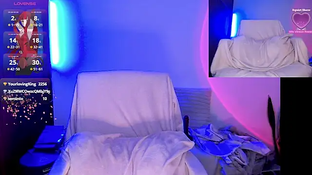 HollyDominic online show from 03/11/25, 06:19