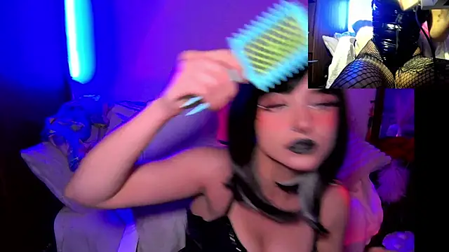 HollyDominic online show from 10/27/25, 11:20