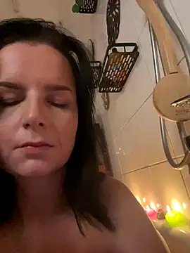 Off  Melonenmandy online show from 11/23/25, 04:29