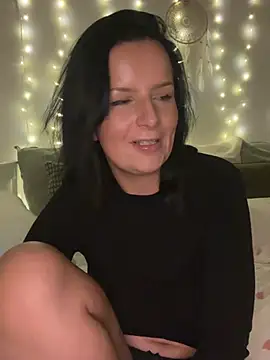 Snapshot of Off__Melonenmandy chatting on 02/13/26, 06:15 Off Melonenmandy online show from 02/13/26, 06:15