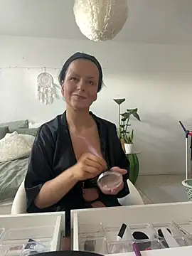 Snapshot of Off__Melonenmandy chatting on 02/28/26, 08:37 Off Melonenmandy online show from 02/28/26, 08:37