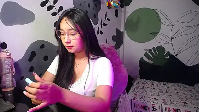 Snapshot of Anny_Angelic chatting on 05/24/26, 11:43 Anny Angelic online show from 05/24/26, 11:43
