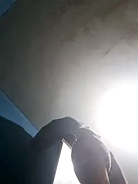 Snapshot of vulgovic_ chatting on 09/10/25, 03:17 vulgovic online show from 09/10/25, 03:17