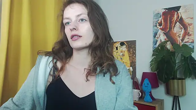 juicyNadine online show from 09/22/25, 04:36