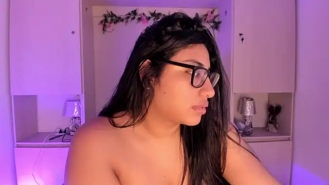 Snapshot of CANDYGABYY chatting on 06/18/26, 08:13 CANDYGABYY online show from 06/18/26, 08:13