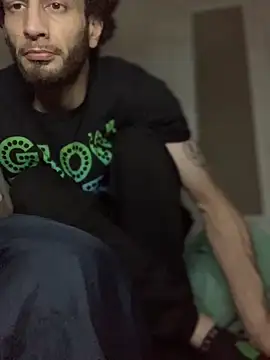 pantslesstraveler plt online show from 09/09/25, 11:04