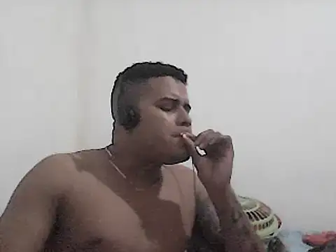 Snapshot of SaucyAffair0 chatting on 12/31/24, 02:51 SaucyAffair0 online show from 12/31/24, 02:51