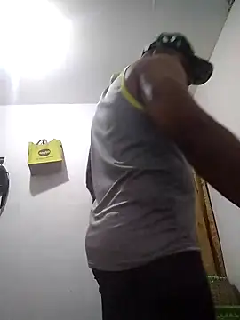 Snapshot of SaucyAffair0 chatting on 03/13/25, 04:49 SaucyAffair0 online show from 03/13/25, 04:49