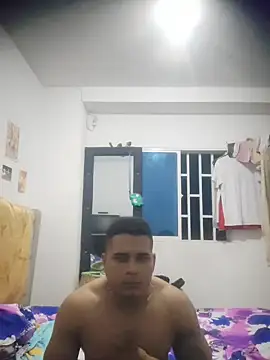 Snapshot of SaucyAffair0 chatting on 09/28/25, 02:06 SaucyAffair0 online show from 09/28/25, 02:06