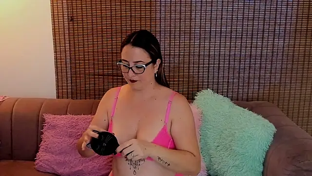 ariana cross online show from 03/05/26, 01:18