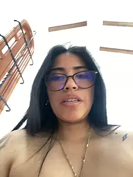 Snapshot of SaritaHot_69 chatting on 12/18/24, 06:57 SaritaHot 69 online show from 12/18/24, 06:57