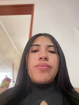 Snapshot of SaritaHot_69 chatting on 12/22/24, 03:44 SaritaHot 69 online show from 12/22/24, 03:44