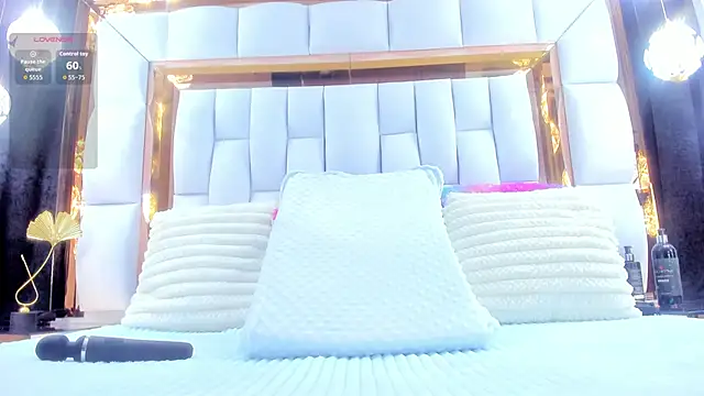 RileySweett online show from 11/14/25, 11:42