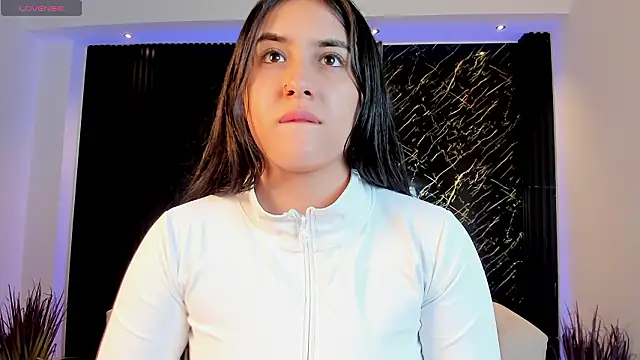 paulina sweett  online show from 03/12/26, 12:00