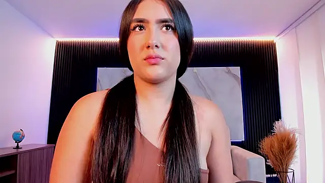 paulina sweett  online show from 03/26/26, 12:22