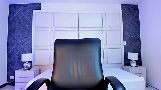 paulina sweett  online show from 03/30/26, 12:39