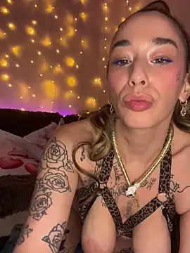 Chachou000 online show from 03/05/25, 06:34