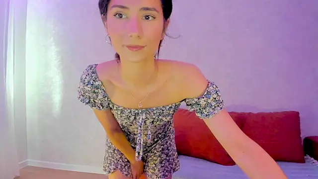 Snapshot of crystalnut chatting on 06/28/26, 02:17 crystalnut online show from 06/28/26, 02:17