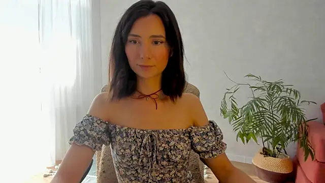 Snapshot of crystalnut chatting on 07/30/26, 02:32 crystalnut online show from 07/30/26, 02:32