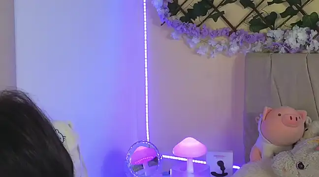 Baby Xian online show from 02/18/25, 01:10