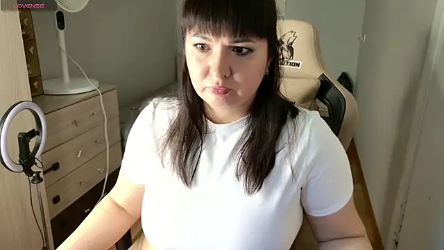 Snapshot of Tina_Dolly chatting on 07/08/26, 11:15 Tina Dolly online show from 07/08/26, 11:15