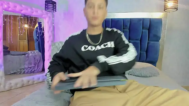 Levy Steve online show from 12/05/25, 03:04