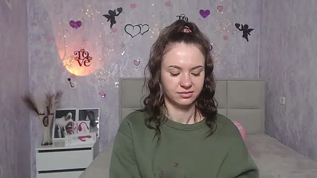 KaraCriegs online show from 02/11/25, 09:46