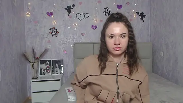 KaraCriegs online show from 02/17/25, 07:21