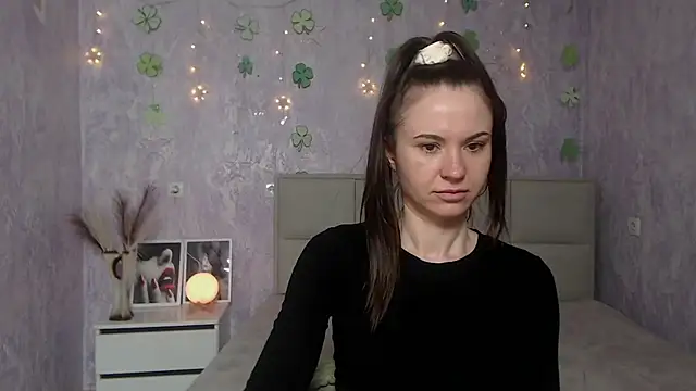 KaraCriegs online show from 03/23/25, 03:32