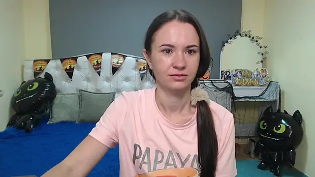 KaraCriegs online show from 10/16/25, 06:09