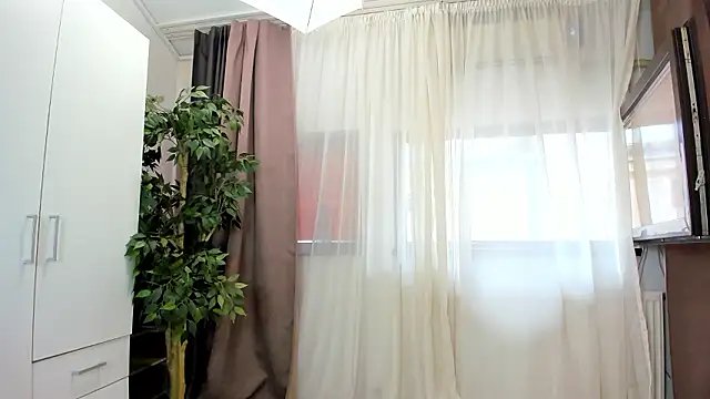 OliviaRimes online show from 12/08/24, 10:08