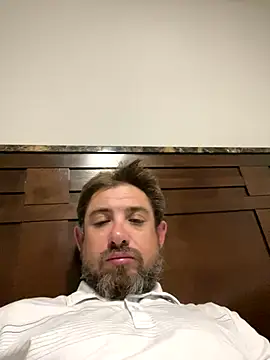 Snapshot of caliguy37 chatting on 01/08/26, 03:20 caliguy37 online show from 01/08/26, 03:20