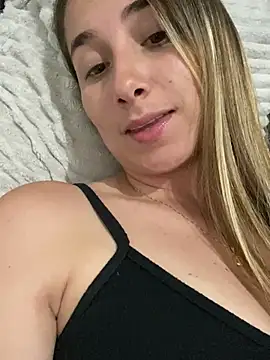 Iris love18 online show from 01/30/25, 10:41